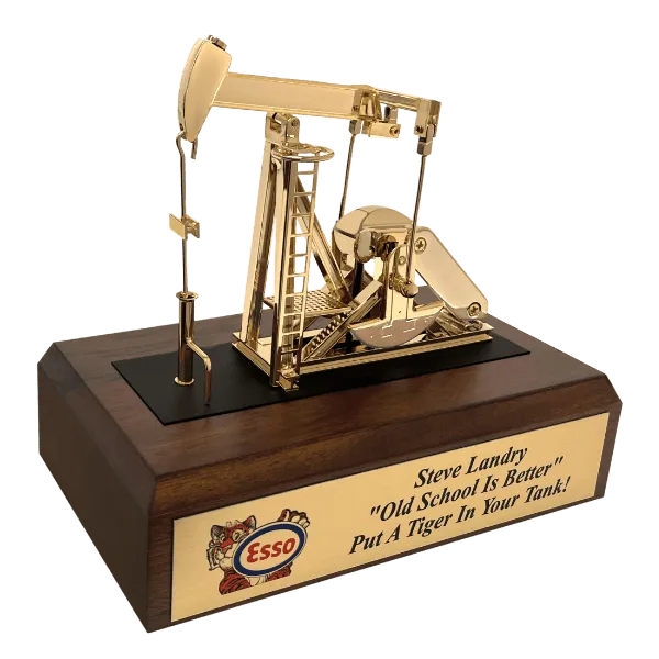 Premium executive oil and gas gift awards designed for corporate recognition and leadership honors