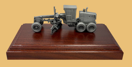 Heavy machinery operator award gift grader model ground breaking deal toys